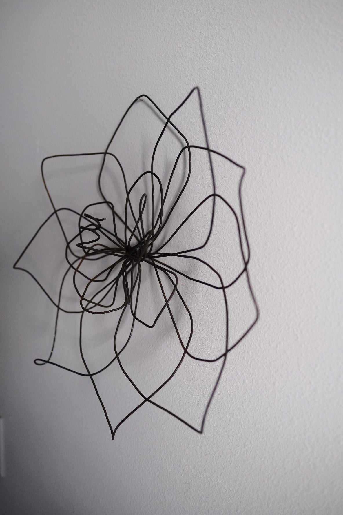 Medium Wire Wall Flower
