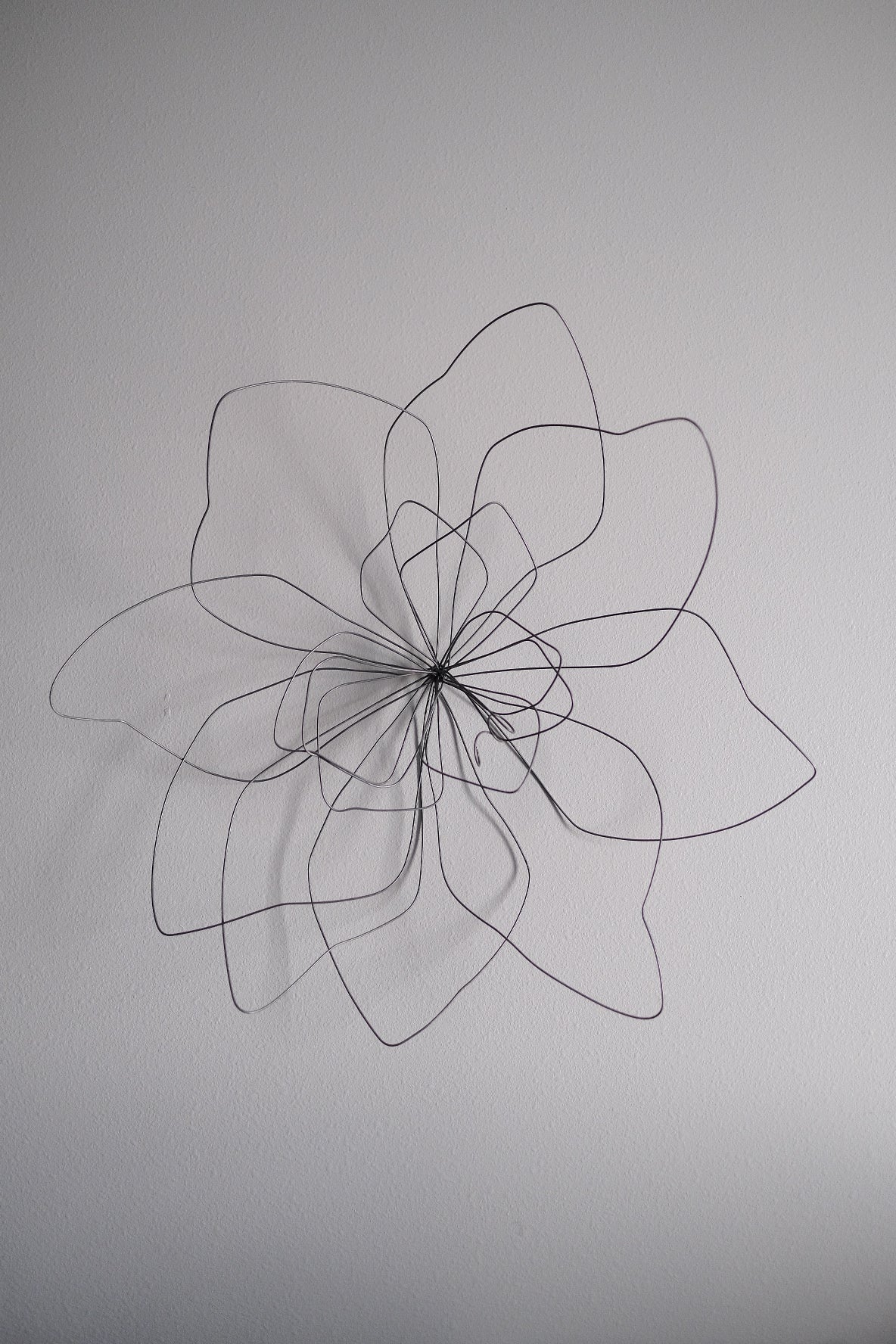 Large Single Wire Flower
