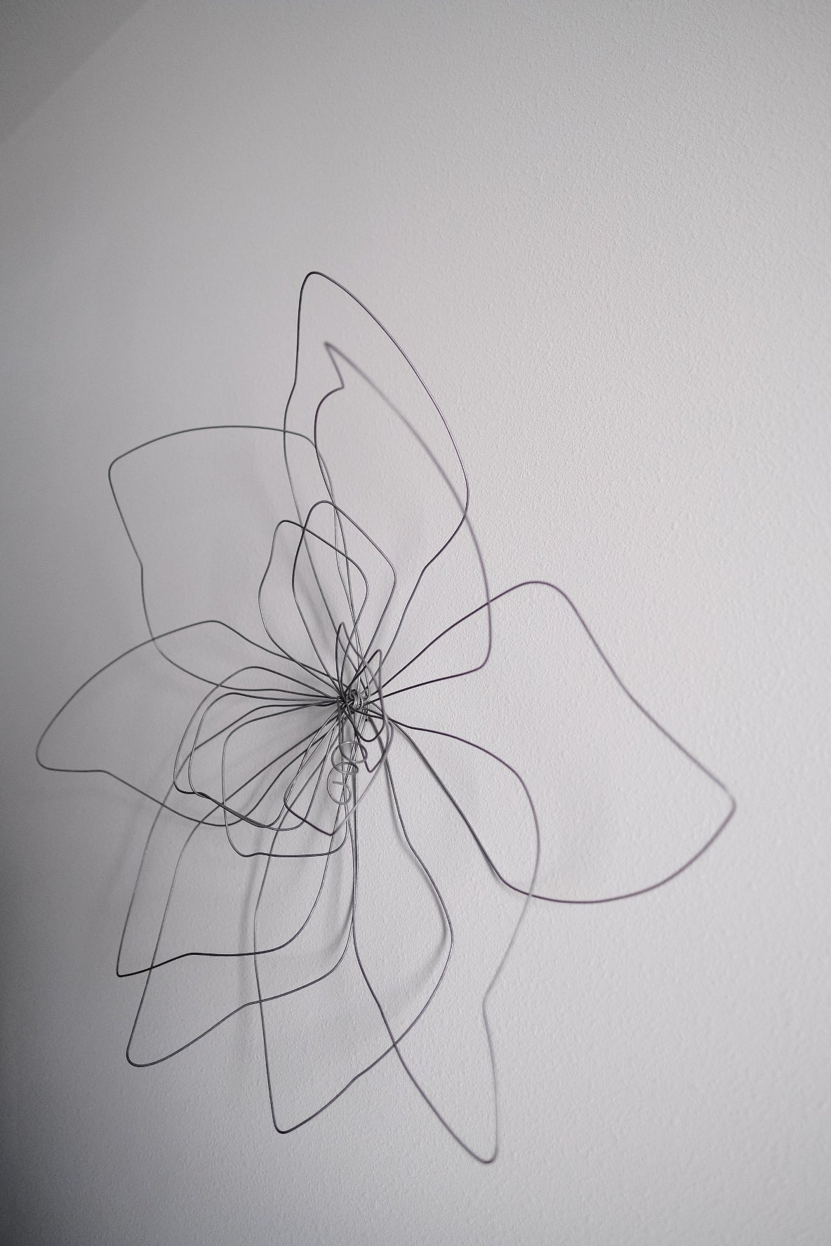 Large Single Wire Flower