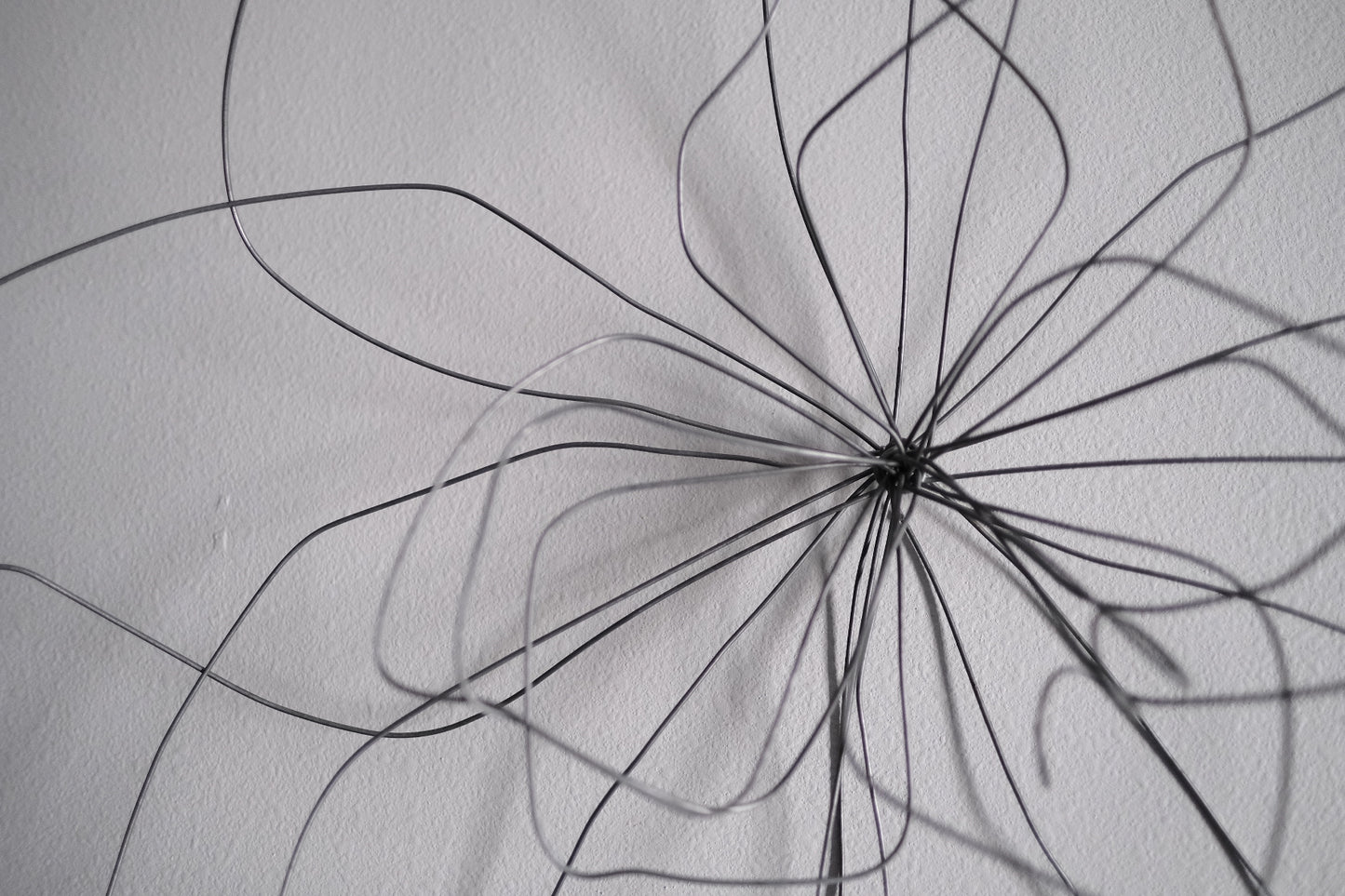 Large Single Wire Flower