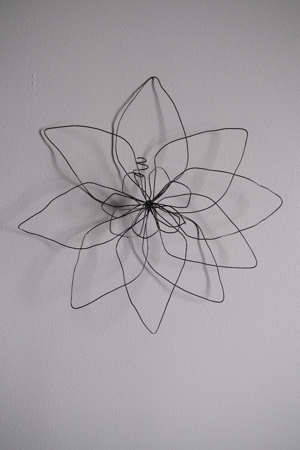 Large Single Wire Flower