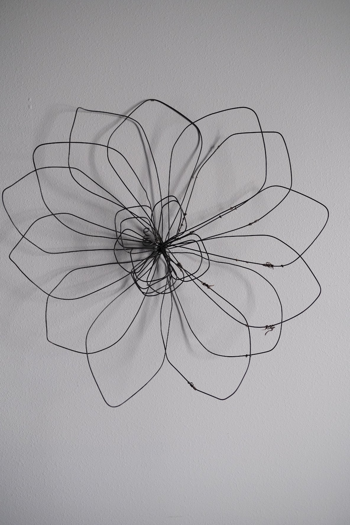 Large Single Wire Flower