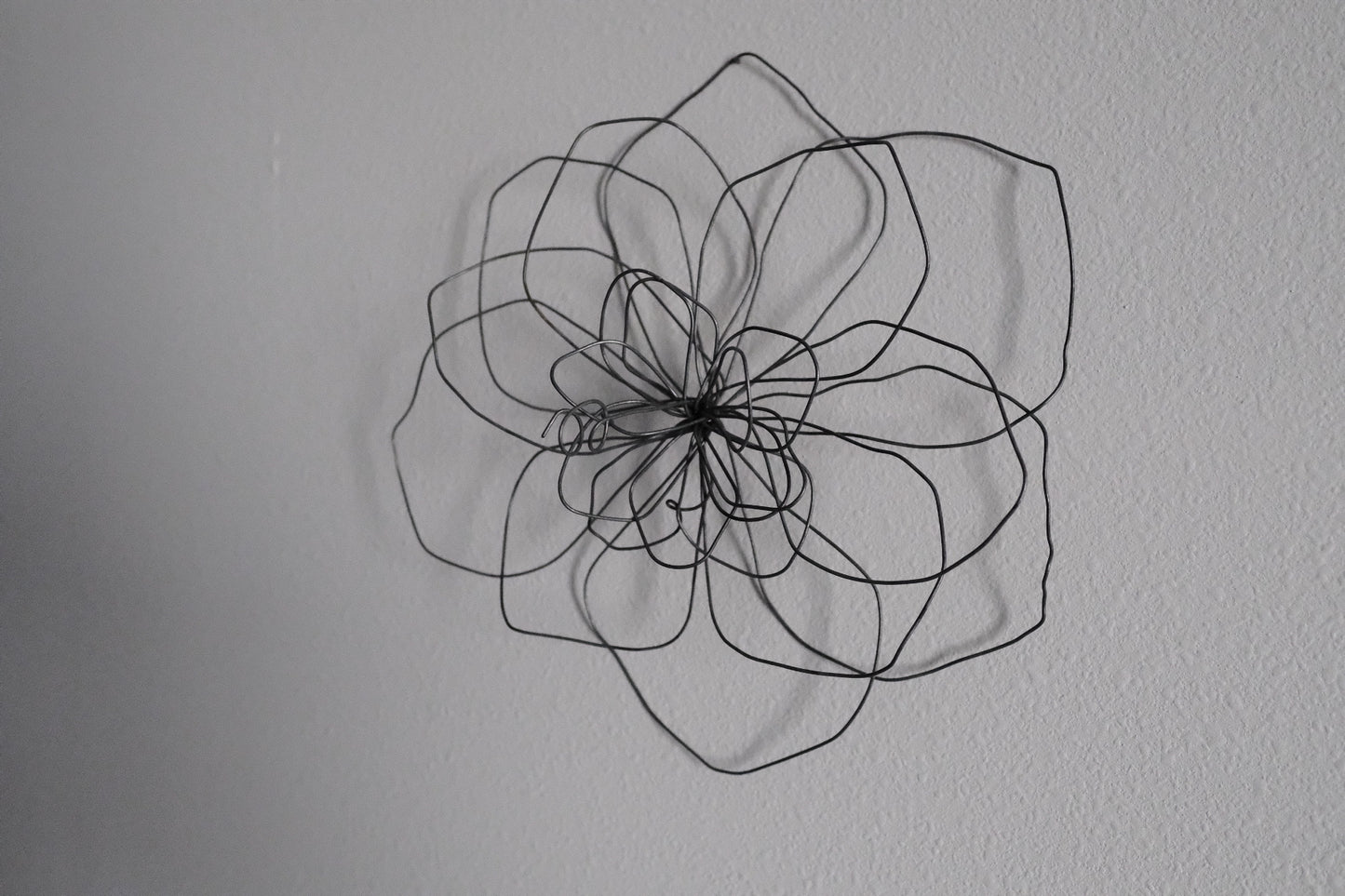 Small Double Wire Wall Flower