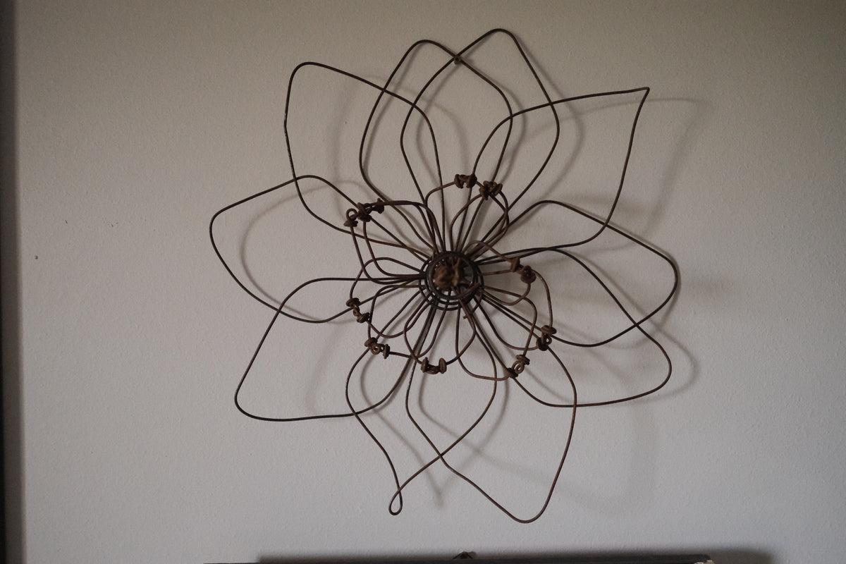 Antique Check Wire Flower