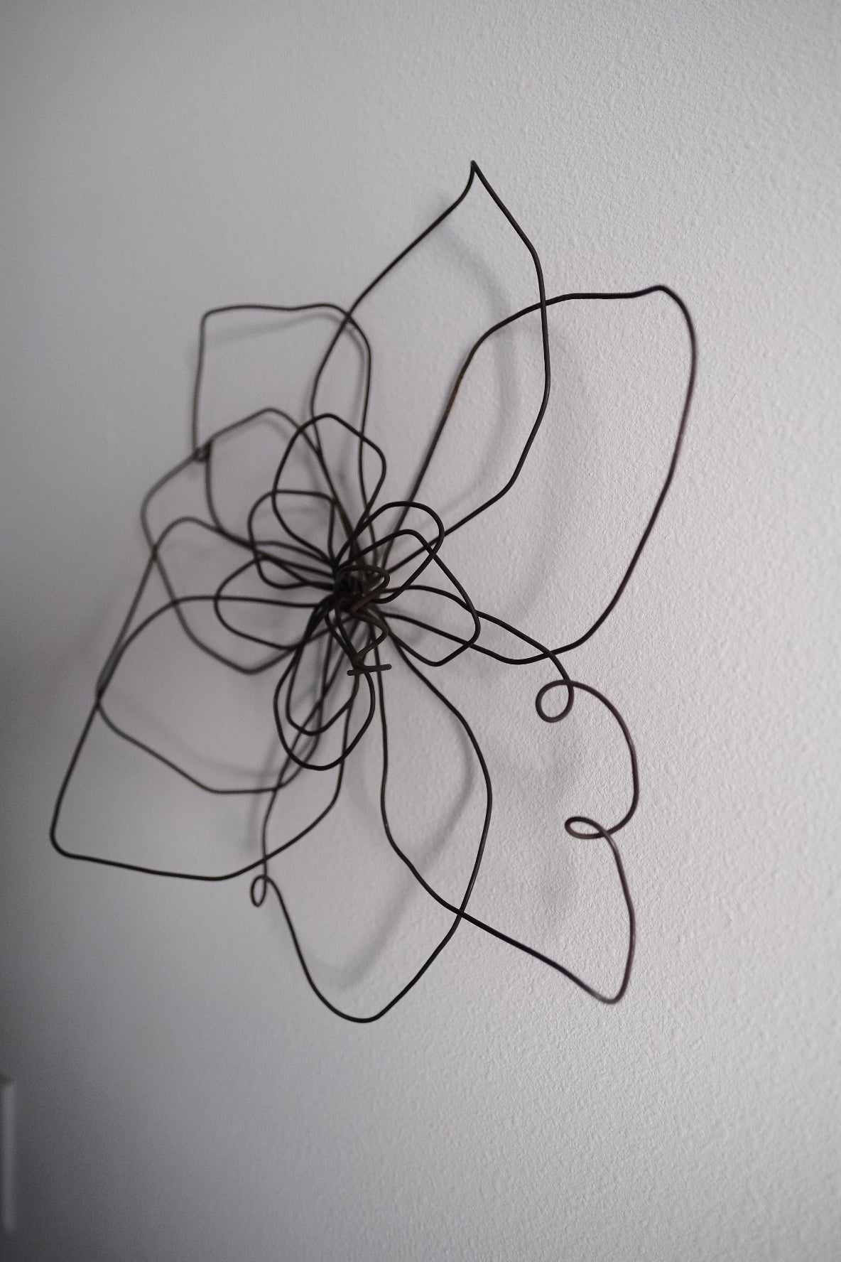 Medium Wire Wall Flower