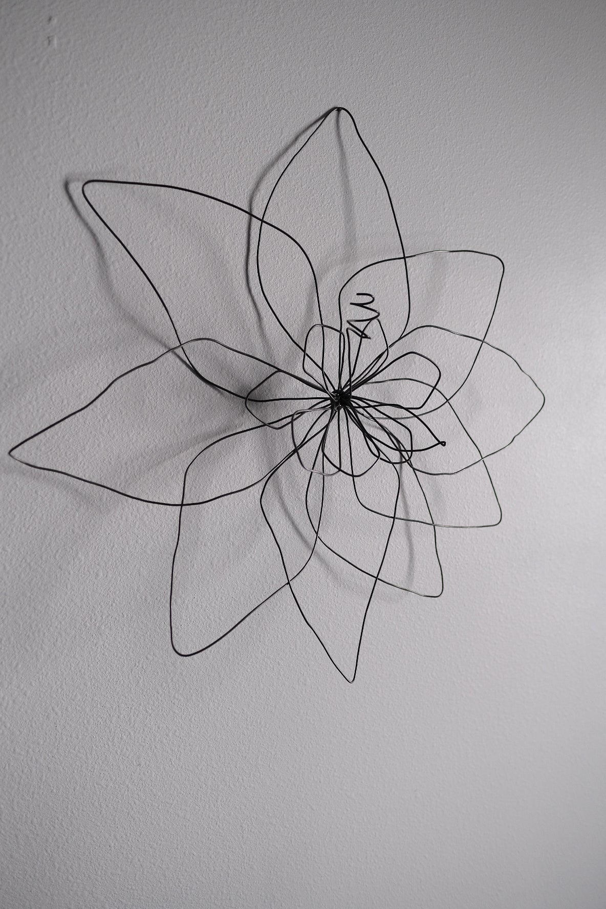 Large Single Wire Flower