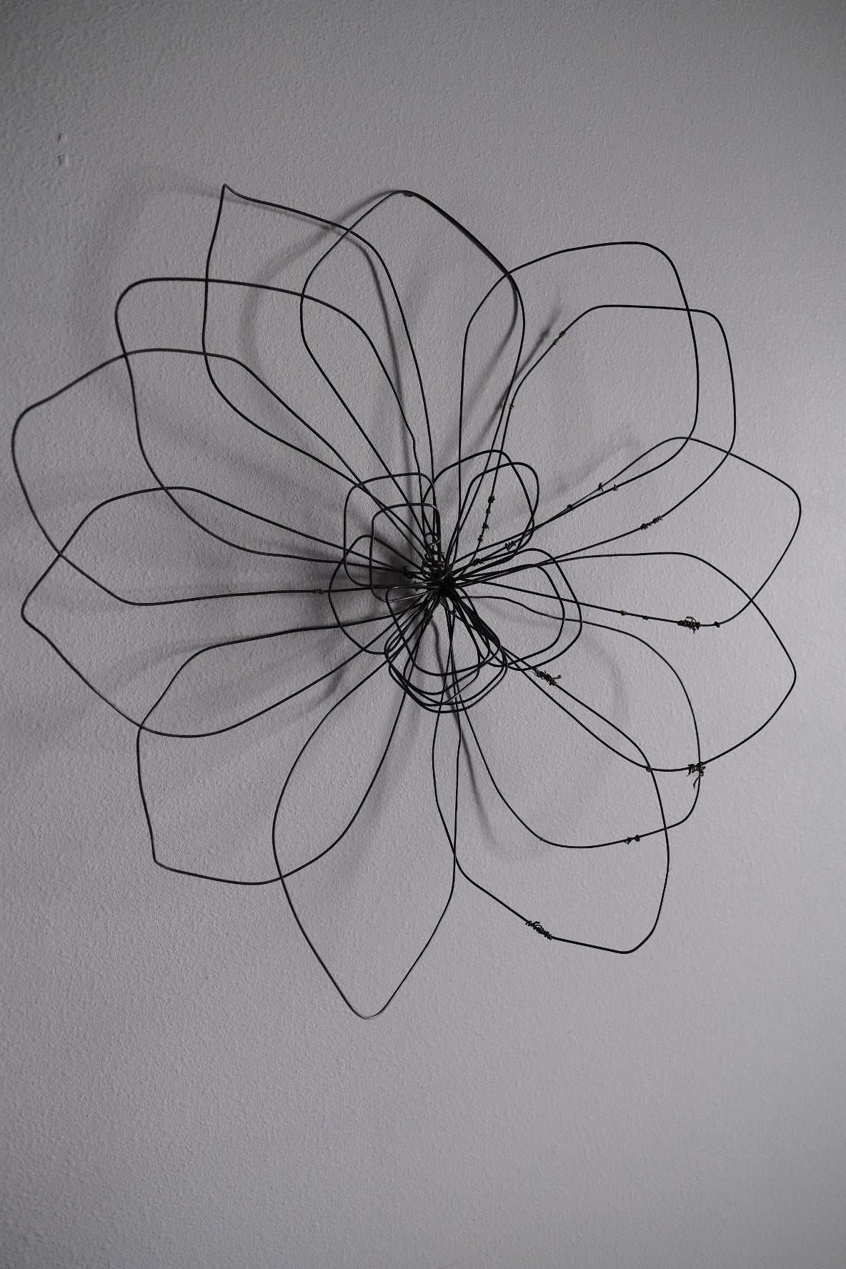 Large Single Wire Flower