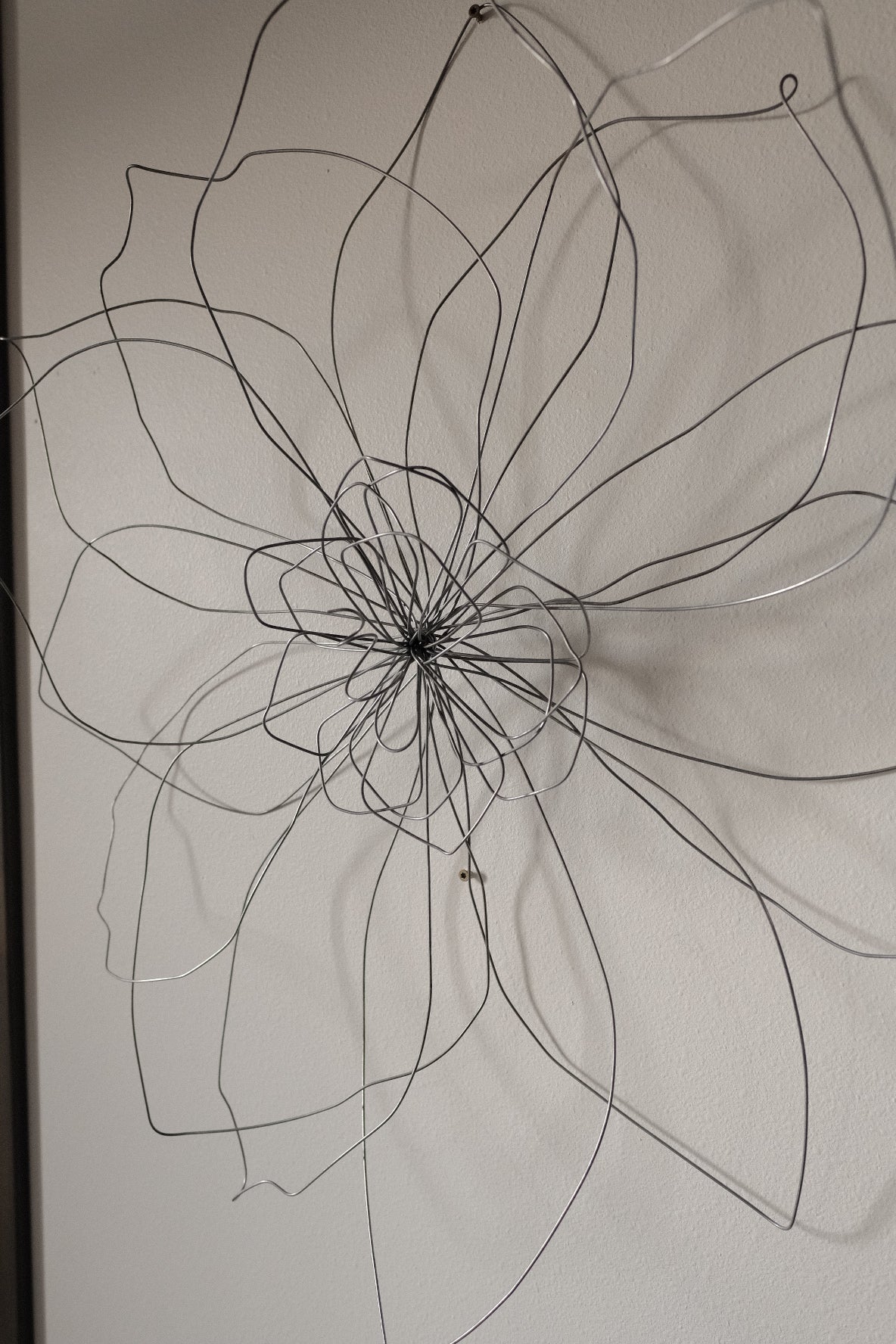 Large Single Wire Flower