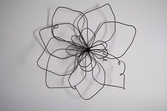 Medium Wire Wall Flower